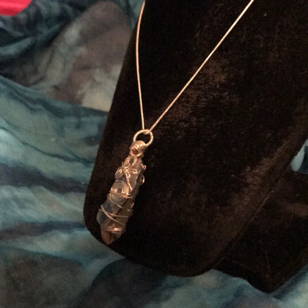 Quartz and kyanite silver wire wrapped necklace - Picture 2 of 7